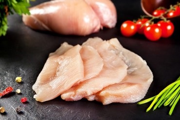 PECHUGA DE POLLO FILETEADA LIMPIA, €/KG