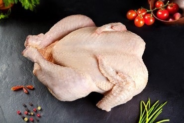 POLLO ENTERO €/KG